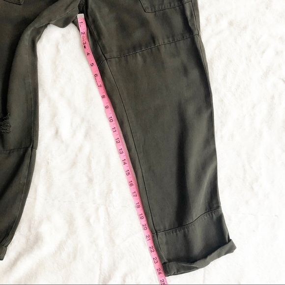 Luxe Essentials | Cropped Distressed Pants *NWT* - Picture 14 of 16